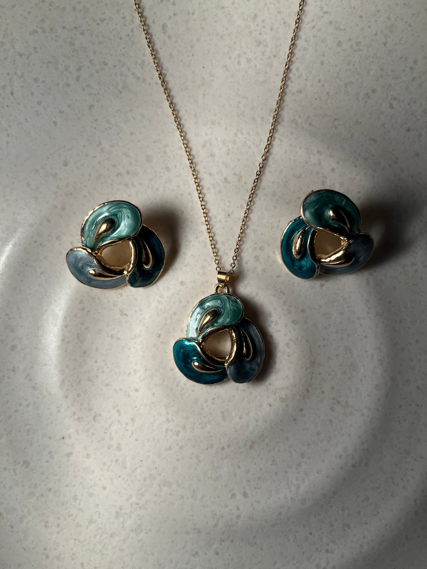 Emerald Swirl Enamel Jewellery Set