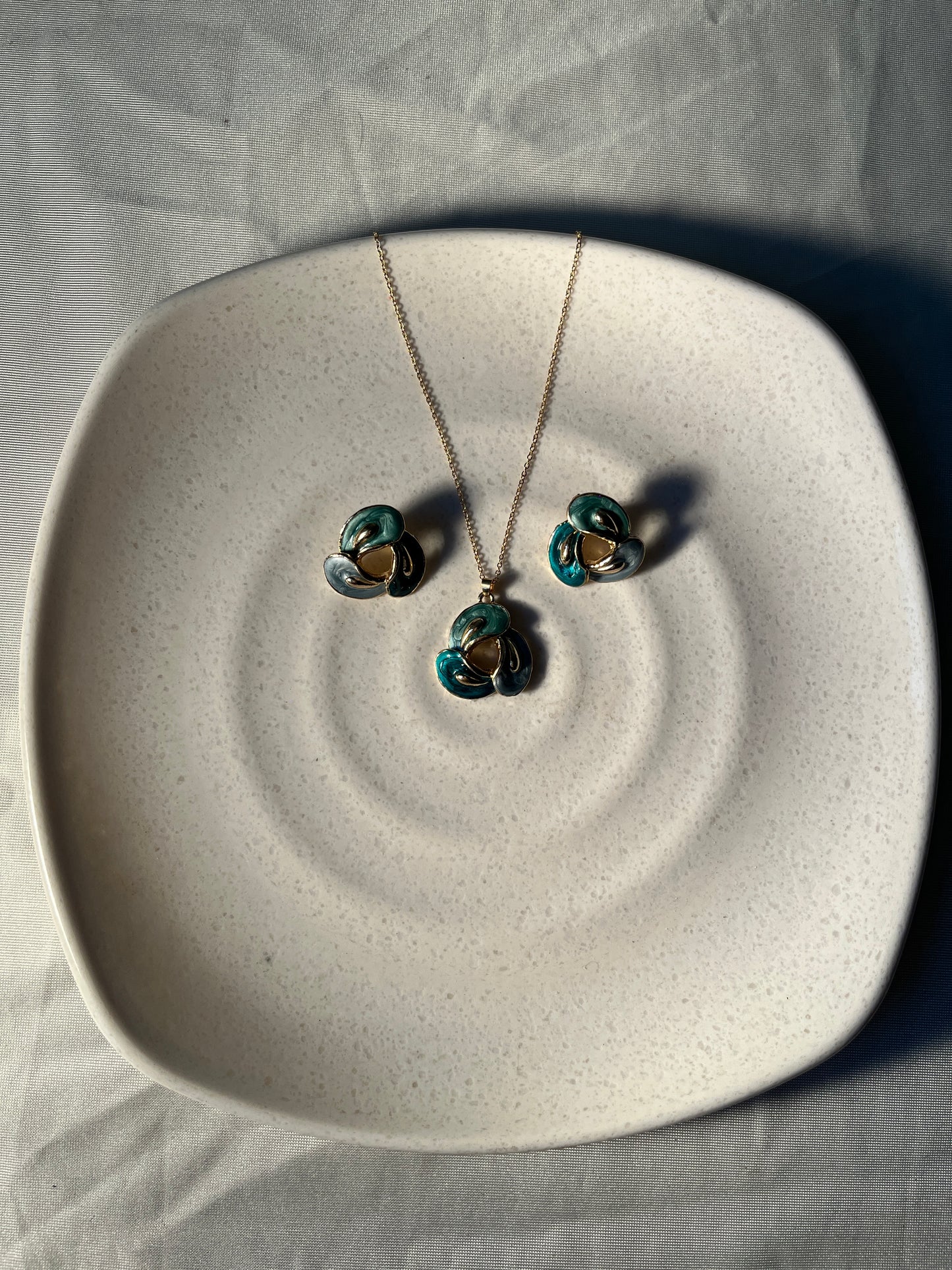 Emerald Swirl Enamel Jewellery Set