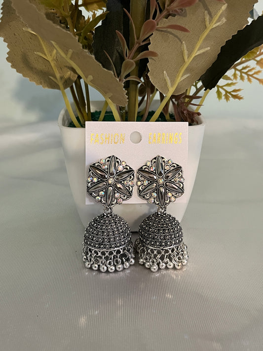 Saaz Silver Jhumka